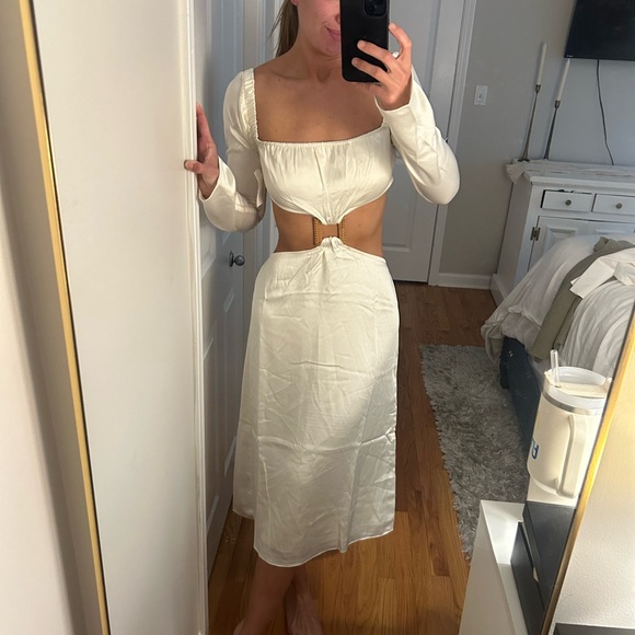 NWT We wore what white dress Cut Out Midi in Whisper White size medium! - Picture 7 of 16